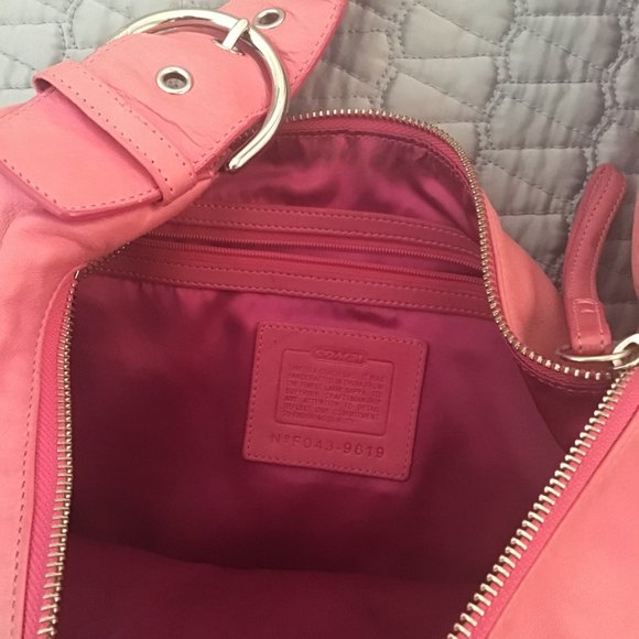 Hot Pink Leather Coach Shoulder Purse - Picture 8 of 8